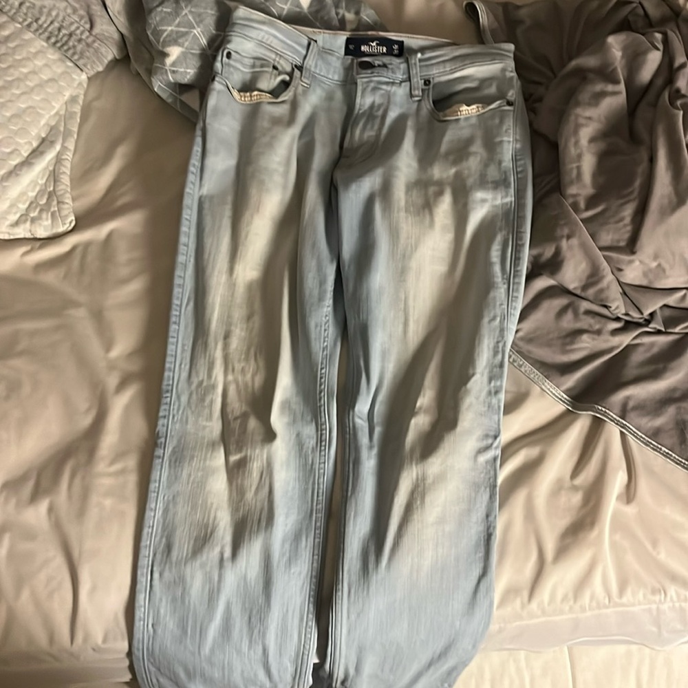Hollister Slim Straight light washed Jeans